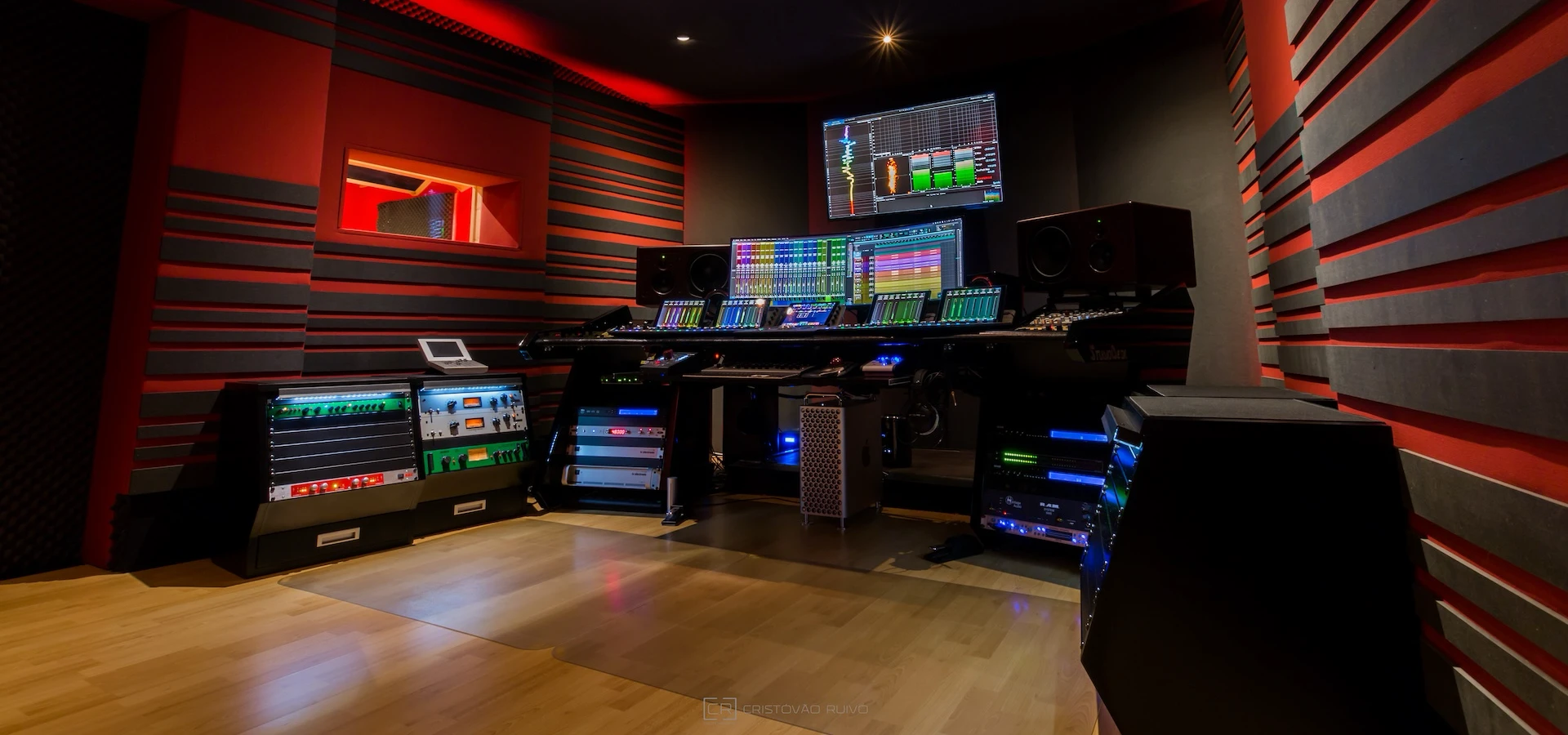 Control Room Reponse Studio