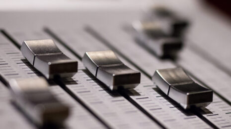 Mastering Studio d'enregistrement professionnel de qualité pour le streaming ou pour les vinyle et tous les supports d'écoute