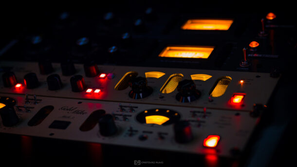 Mixage & Mastering location de studio Compresseur Kultube Kutlubte Gold Mike 1176