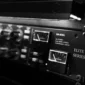 Compresseur stéréo Heritage Audio 609 installé chez Reponse Studio en Suisse. Cet équipement analogique haut de gamme apporte de la chaleur, de la cohérence et du punch au mixage, tout en préservant la dynamique naturelle de la musique.
