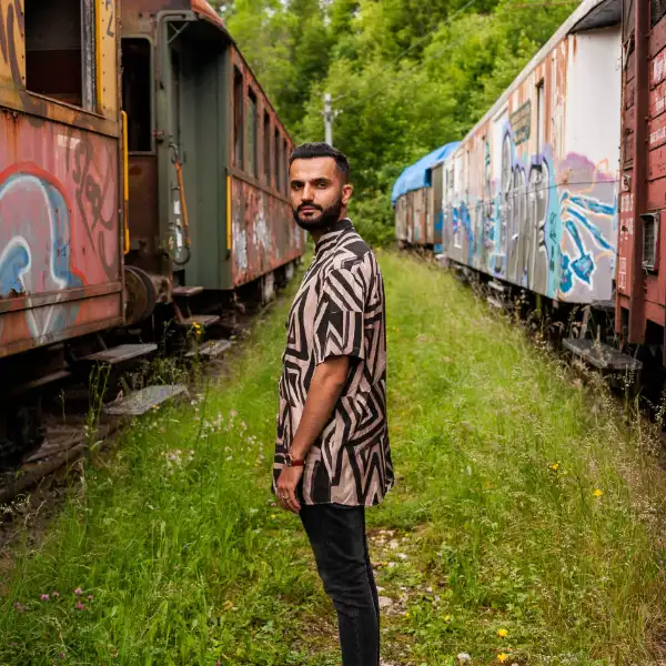 Hazad, Reponse Studio mixage et mastering studio d'enregistrement en suisse propose un son analogique chaud puissant et musicale. Réalisé avec du matériel analogique de haut de gamme