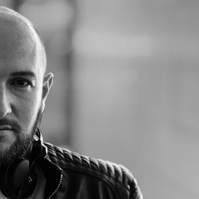 Michael Fate Projets réalisé avec Michael Fate, Reponse Studio d'enregistrement en Suisse propose un son analogique chaud puissant et musicale. Réalisé avec du matériel analogique de haut de gamme